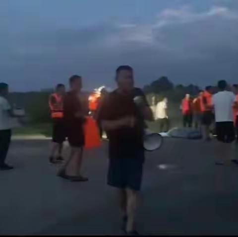 王召乡： 防汛逆行冲在前  人民安危大于天