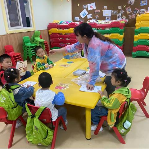 爱儿坊幼儿园科学社团活动——无患子吐泡泡