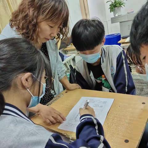 《生活脱险我能行》的综合实践活动纪实