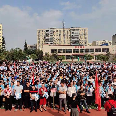 加强家校联系，共建和谐教育--藤州中学2020年秋学期七年级段考总结会暨学生家长会