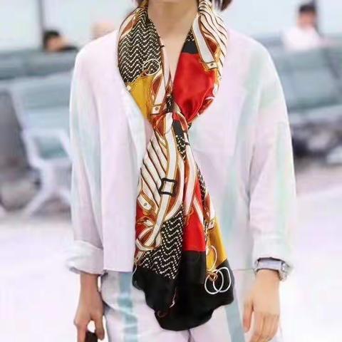 让丝巾玩转春夏！