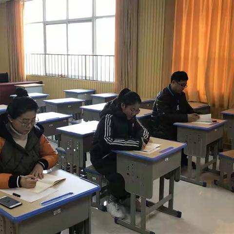 温泉路小学艺体组参加区美术教研活动