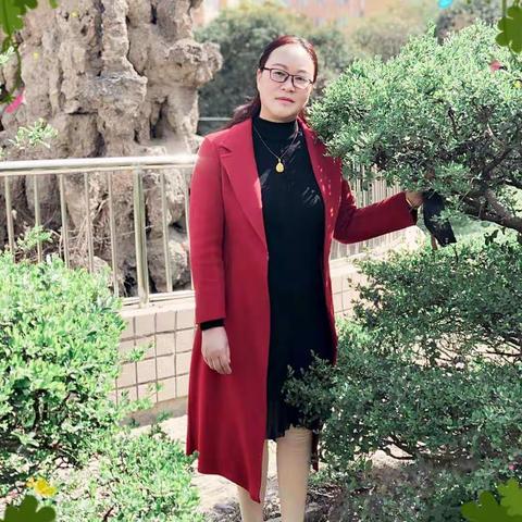 东风颂·日月光华谁与肩 看我县二初中最牛老班