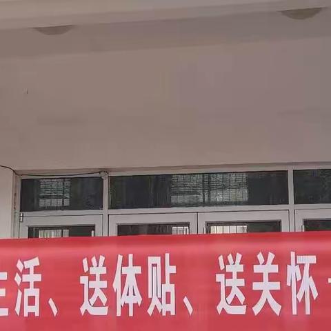 爱心义诊进小区————共建服务暖人心