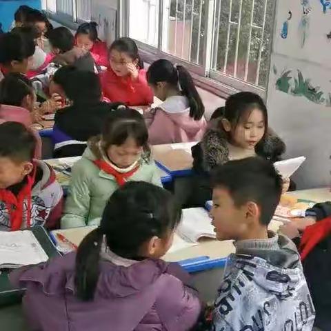 一堂“趣味作文探讨”课