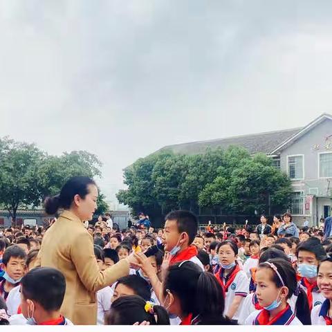 宁江小学“我为自己鼓掌—文明礼仪伴我行”专题讲座