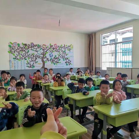 金苹果幼儿园学前一班4月成长记录