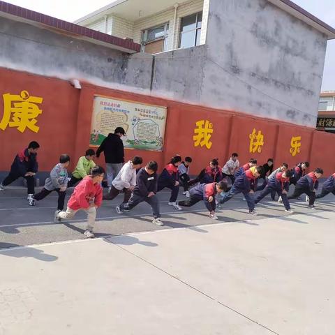 水冶镇南段小学篮球社团活动（5）