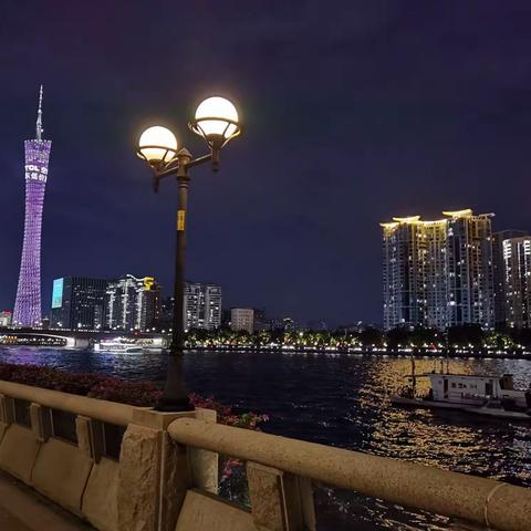 2020夜游江边