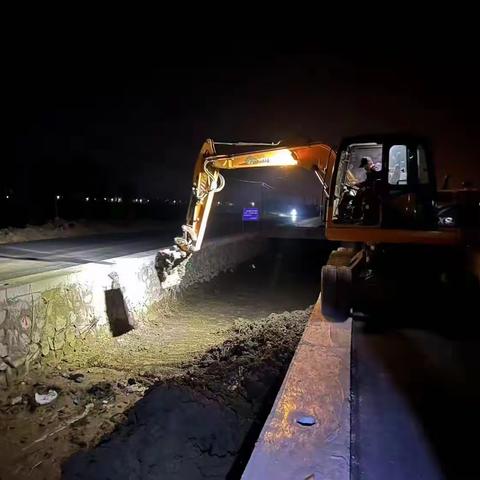 振兴渠经过紧张有序的清淤疏浚，今天通水了！