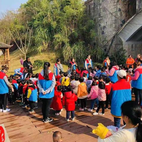 植树节，我们在行动！——永州红黄蓝幼儿园