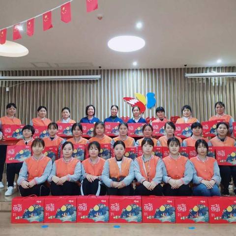 曲河红黄蓝幼儿园"爱祖国、迎中秋、唱红歌"活动取得圆满成功！