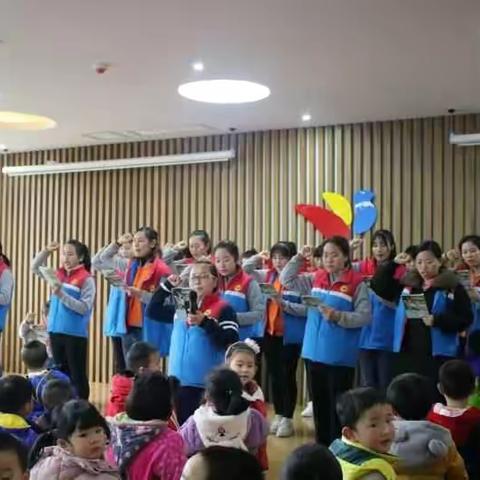 2019年红黄蓝幼儿园新学期家长会！