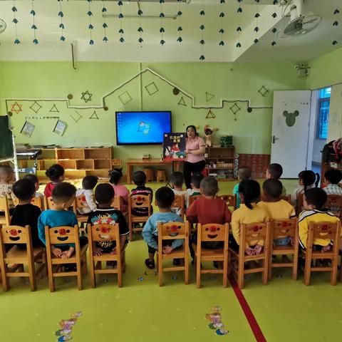 智星幼儿园小班第四周绘本阅读分享——《饥饿的狐狸》