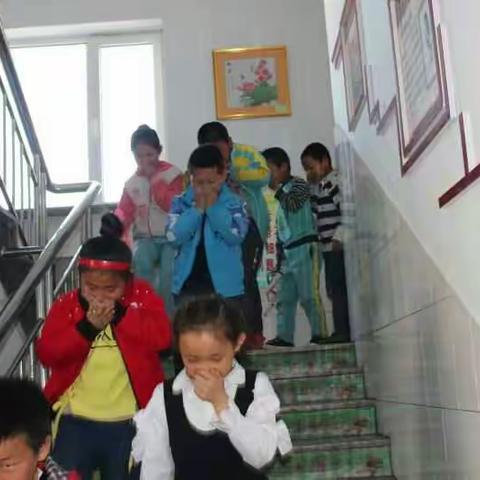 天山口小学安全疏散演练