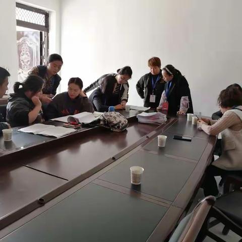 区统计局一行督导检查关山街办人口普查摸底工作
