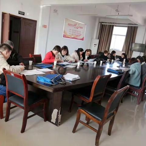 区统计局一行莅临关山街办督导检查现阶段工作