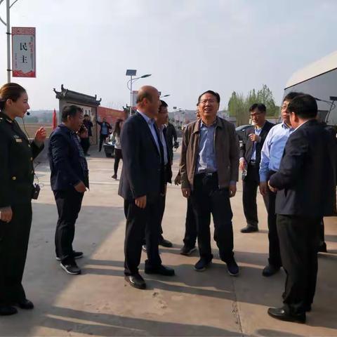 地雷大王故里   大众魔术仙村