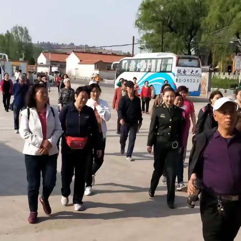 假日魔术李峪村，喜迎四面八方客