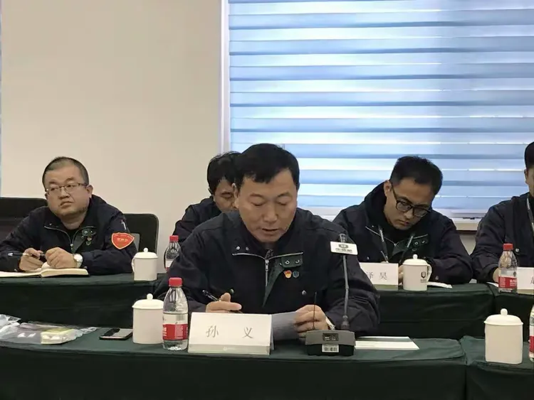 控温科研小组副组长孙义对《辽西地区控温储粮技术应用实验》课题展开