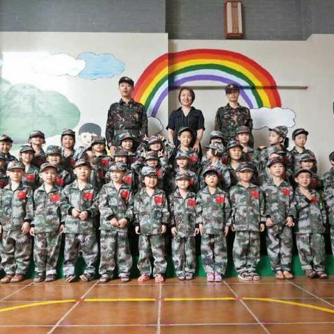 童萌军集团国防军事教育走进紫麟城实验幼儿园