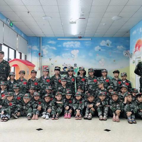 童萌军集团国防军事教育走进金凤幼儿园