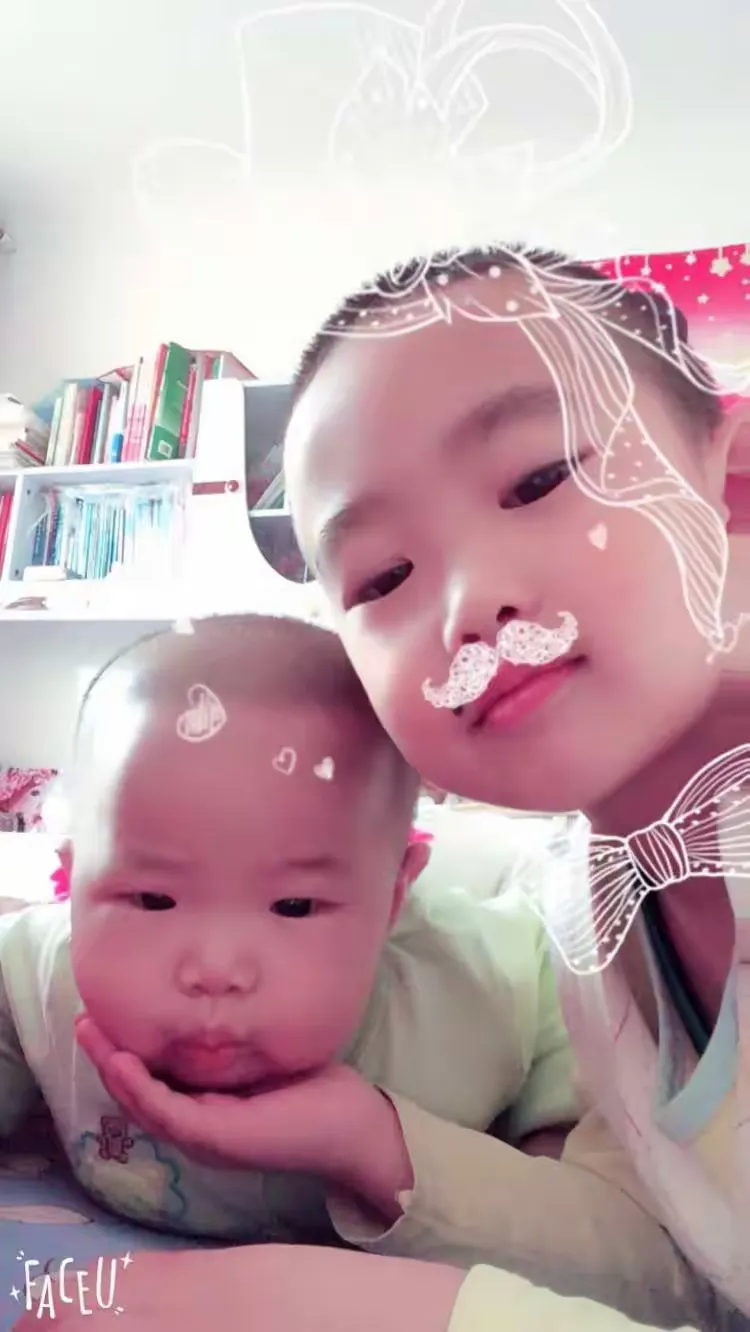 我和我哥,看我哥哥还挺帅