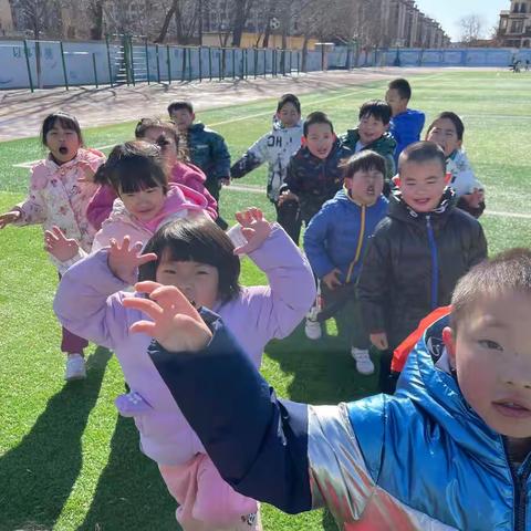 幸福回归 开学第一天☀溪翁庄镇中心幼儿园大三班️