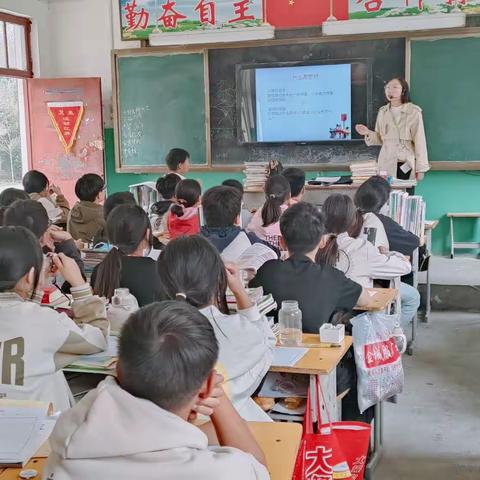 心语润心田  阳光满校园  居厢镇中学心理健康教育工作纪实