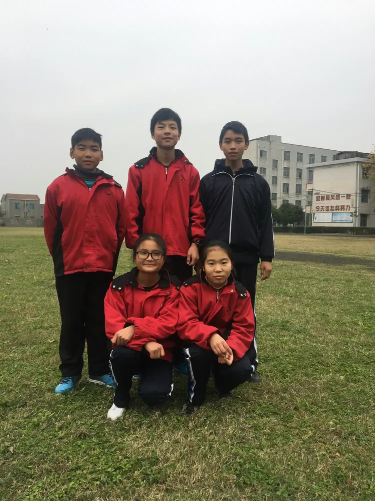 奋进中的广兴洲中学