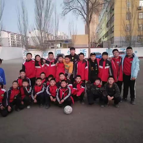 【凝聚德育 立德树人】转动足球梦，一起向未来！