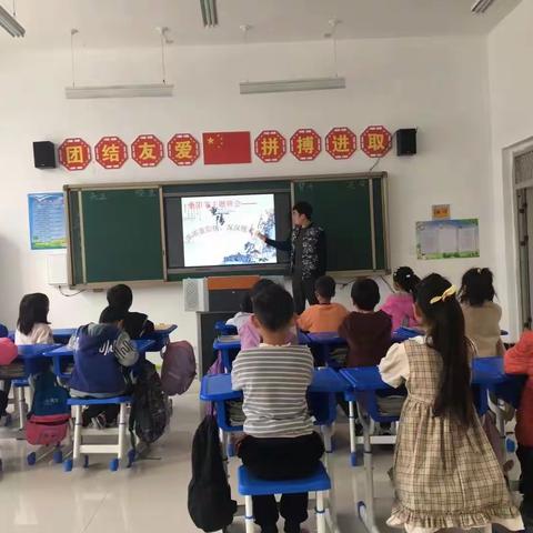 “尊老爱老敬重阳”