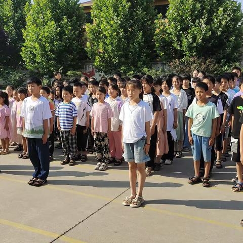 《浓情六月 感恩父爱》——高杰小学主题升旗仪式