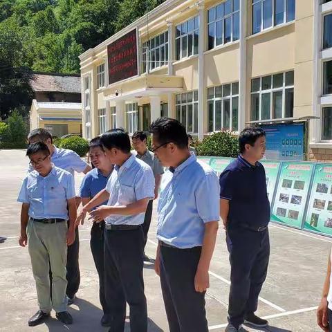 省林业局（大熊猫国家公园陕西管理局）党双忍局长赴周至管理分局开展考察调研