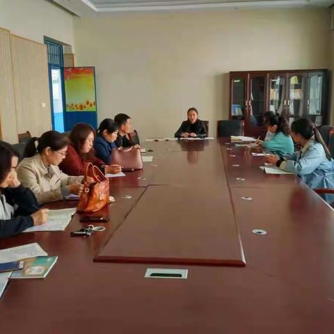 润物无声——宝丰县小学道法中心组教研活动纪实