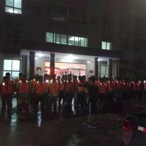 抗洪抢险--沙河城管监察大队冲锋在前