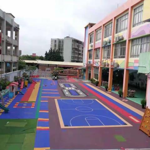 “用心做环创，用爱做教育”欣欣幼儿园区域活动