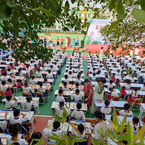 喜迎二十大 开笔启智立德——2022年秋季学期江州区第一小学一年级新生开笔礼活动