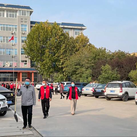 固厢乡:党员干部齐上阵 掀起人居环境整治新高潮