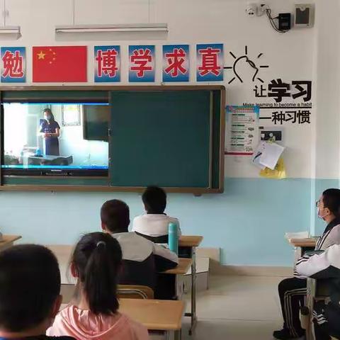 复课后，学生发热怎么办？--72团中学组织师生学习学生发热应急处置流程