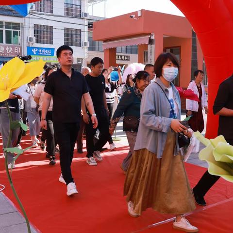 逐梦而行 艺彩绽放 ——西安高新区第四十四小学第四届艺术节活动