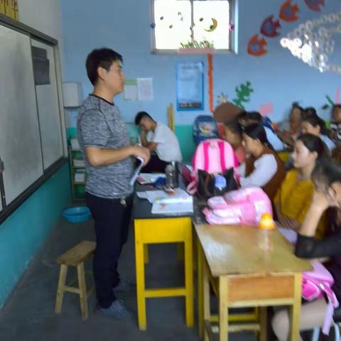 春风化雨百花艳，含苞吐蕊分外香王会头小学一年级新生学校生活剪影