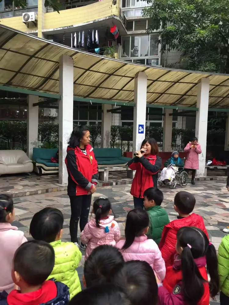 重庆南岸南滨华艺幼儿园今冬明春消防防控演练