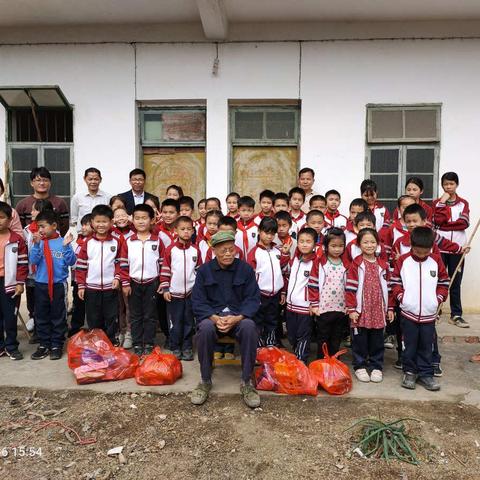 三月春风暖人心，雷锋精神永传承——林琅小学少先队“学雷锋活动月”实践活动