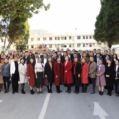 同课异构展风采 集团办学促提升         ——记平塘县集团化办学平湖二小•塘边中心校教学研讨活动