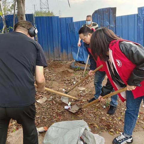 中卫社区开展爱国卫生大扫除“众参与”活动