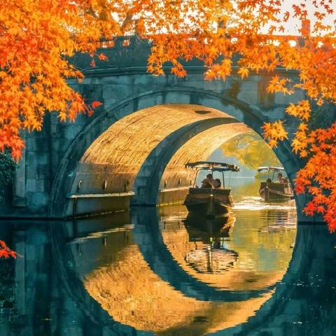 金秋十月 盛世华诞