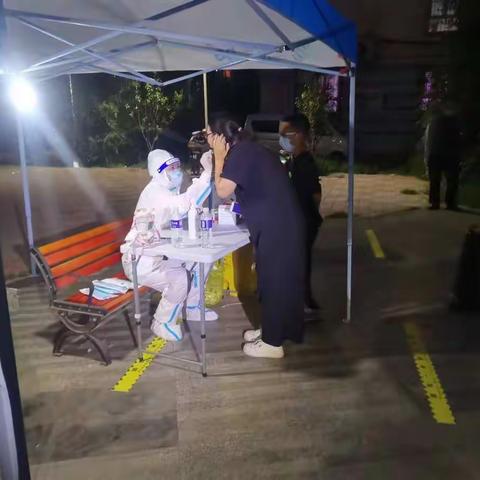 我们的抗疫故事——逆行的时代英雄