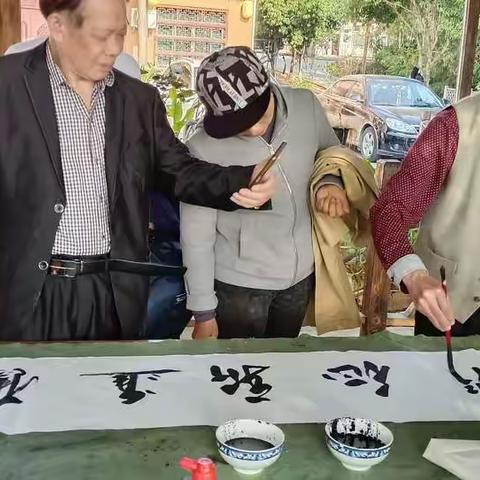 书法二班（庆祝二十大，奋进新征程）校外活动圆满结束！