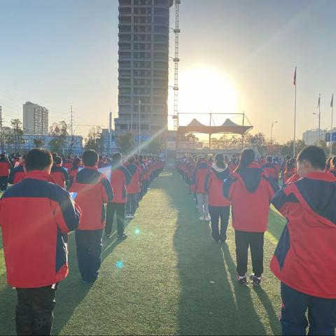 不断努力，不断前行